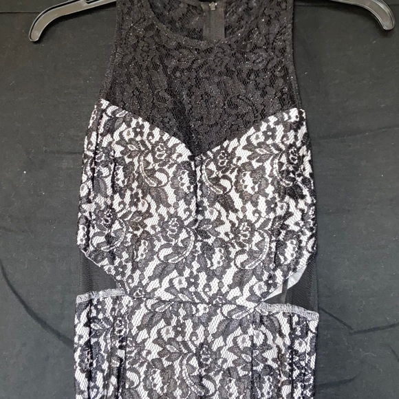 Formal floor length dress - Picture 4 of 5